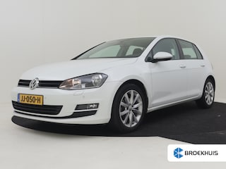 Volkswagen Golf 1.2 TSI Highline 110 PK | Trekhaak  | Achteruitrijcamera | Navigatie | Stoelverwarming | DAB | 17"LMV