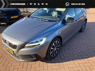 Volvo V40 1.5 T3 Dynamic Edition | Adaptieve Cruise Control | Panoramadak | Leder | Dodehoek Detectie | Harman Kardon Audio | Parkeercamera |
