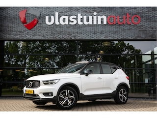 Volvo XC40 2.0 T4 AWD Inscription , Panoramadak, Trekhaak, Harman/Kardon,