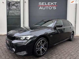 BMW 3-serie Touring 320e M-Sport Pano/Leder/Widescreen/19 Inch/ACC/Climate/Navi/Car Play/Camera/PDC/Stoelverwarming/Apk 02-2028