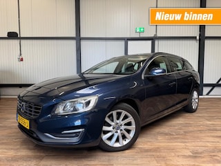 Volvo V60 D3 Summum / AUTOMAAT /NAVI / CAMERA / LEDER / NIEUWSTAAT