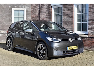 Volkswagen ID.3 First Plus 58 kWh SOH 88% Wij zijn op afspraak geopend! Graag bellen voor uw komst.