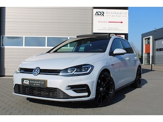 Volkswagen Golf 1.5 TSI Highline Business R / PANO / CAMERA / PDC V+A/ BOM VOLLL