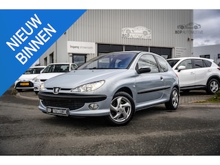 Peugeot 206 1.6-16V XS Premium 1ste Eigenaar | Lage km stand | NL auto | Airco | El ramen