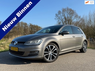 Volkswagen Golf 1.4 TSI 140 PK Highline | Velours | Clima | Stoelverwarming | 17" Velgen | Trekhaak | PDC | Cruise | LED | 6 Versn