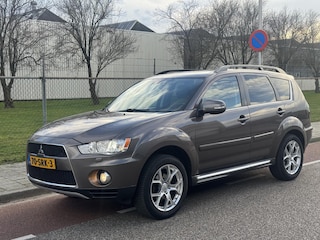 Mitsubishi Outlander 2.0 Edition Two Automaat| Dak | Trekhaak| 2e eigenaar