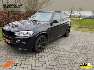BMW X5 xDrive35i High Executive M-Sport Dealer onderhouden I 20" I Harman kardon I M-sport I Pano I Trekhaak 2700kg I Camera I Led I