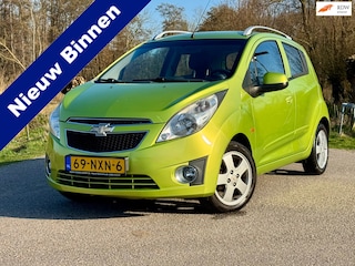 Chevrolet Spark 1.0 16V LE Streetwise slechts 73.312 km 15" Velgen Airco BT/AUX Centrale Vergrendeling Dealer onderhouden!