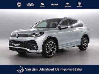 Volkswagen Tiguan 1.5 eTSI 150pk R-Line Business DSG / Trekhaak / Navigatie / Camera / Acc / Demonstratieauto