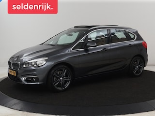 BMW 2-serie Tourer 220i Luxury | Panoramadak | Leder | Stoelverwarming | Trekhaak | Sportstoelen | Full LED | Navigatie | Climate control | Bluetooth | Parkeerhulp | Cruise control