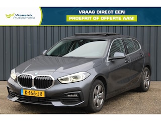 BMW 1-serie (f40) 118i 136pk Executive Edition | Panoramisch dak | Live cockpit | Drive assistance