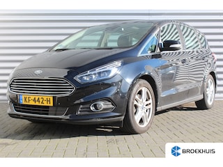 Ford S-MAX 2.0 241PK TITANIUM AUTOMAAT / NAVI / LEDER / CLIMA / LED / PDC / 18" LMV / KEYLESS / CAMERA / TREKHAAK / PANO. DAK / WINTERPAKKET / UNIEK !!