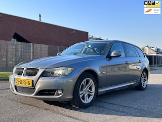BMW 3-serie Touring 318i Business Line Automaat*Navigatie*Cruise*Airco*NAP*Parkeersensoren*LM velgen*