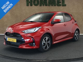 Toyota Yaris 1.5 Hybrid 115 First Edition - ORIGINEEL NEDERLANDSE AUTO - AFKOMSTIG VAN 1E EIGENAAR - LAGE KILOMETERSTAND - LICHT EN REGENSENSOR - CAMERA - CLIMATE CONTROL - NAVIGATIE - 4 X ELEKTRISCHE RAMEN - APPLE CARPLAY/ ANDROID AUTO - ARMSTEUN VOOR