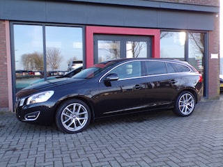 Volvo V60 1.6 T3 Momentum Carplay Trekhaak PDC Leer NAP Nieuwstaat!!!