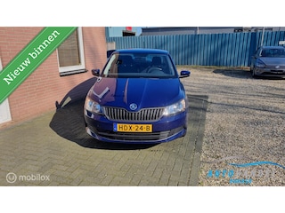 Skoda Fabia 1.0 Active dab radio , lm velgen , Bluetooth