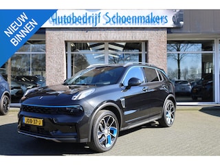 Lynk & Co 01 1.5 STUURVERWARMING ZGAN!! 360-CAMERA STUUR/STOELVERW. ROLHOES PANO/SCHUIF MEMORY INFINITY DAB NAVI CARPLAY ELEK.ACHTERKLEP 20"LMV