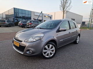 Renault Clio Estate 1.2 TCE Night & Day NAVI PSENSOR CRUISE TREKHAAK 2 X SLEUTELS