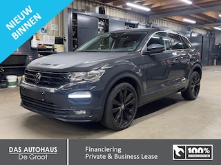Volkswagen T-Roc 1.5TSI 150pk DSG R-Line Black Style | ACC | Camera