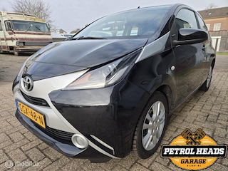 Toyota Aygo 5D 1.0 VVT-i x-play AUT | BTW auto| X-play|Airco