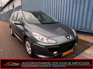 Peugeot 307 Break 1.6-16V XS Inruilauto’s tegen vaste prijzen. Voor meer info: 0638140850 Bij de verkoop van gebruikte voertuigen door CD-Cars wordt geen standaard garantie verstrekt. De koper aanvaardt het voertuig in de staat waarin het zich bevindt op het moment van aankoop