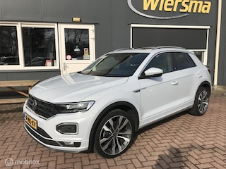 Volkswagen T-Roc 1.5 TSI R-line Sport Panoramadak, virtual cockpit