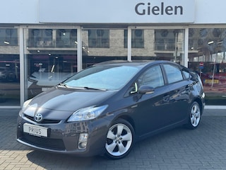Toyota Prius 1.8 Full Hybrid Aspiration | Head up display, 17 inch, Keyless, Parkeersensoren, Climate control