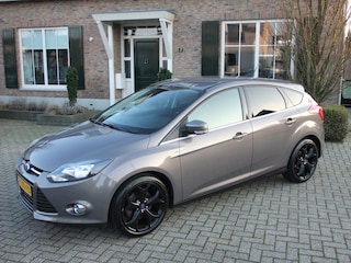 Ford Focus 1.6 EcoBoost Titanium , Vol Leder , Stoelverwarming , Keyless start ,Climate enz.