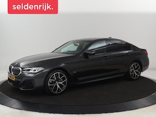 BMW 520i M Sport | Leder | Stoelverwarming | Carplay | 19'' | Sportstoelen | Live Cockpit | Navigatie | Parkeerhulp | Adaptief LED | Memory | Keyless start