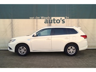 Mitsubishi Outlander 2.4 PHEV Automaat Pure -ECC-PDC-TREKHAAK-