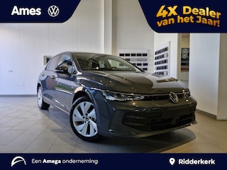 Volkswagen Golf Life Edition 1.5 eHybrid 204 PK | Private lease vanaf €489,- | Automaat | Sfeerverlichting | 17'' velgen |
