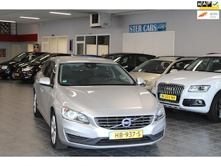 Volvo V60 2.0 T3 Momentum, Nieuwe distributieriem, NAP, APK