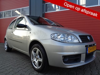 Fiat Punto 1.2-16V Dynamic 81PK Airco LMV APK 02-03-2027 Stuurbekrachtiging NL-Auto