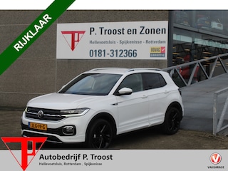 Volkswagen T-Cross 1.0 TSI R-Line binnen & buiten / Digitaal dashboard / Parkeersensoren rondom / Achteruitrijcamera / Adaptive cruise control / Climate control / Navigatie / Apple car play