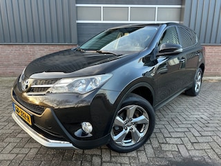 Toyota RAV4 2.0 Style 4WD / NAP / Trekhaak / Achteruitrijcamera