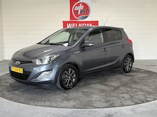 Hyundai i20 1.2i Go! Plus, Schuifdak, Lichtmetaal, Airco, Cruise control, Regensensor, Lichtsensor, Half leder, Prijs incl. nieuwe apk, beurt en 3 mnd garantie