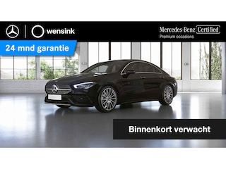 Mercedes-Benz CLA 180 AMG Line | Multispaaks velgen | Panoramadak | Widescreen | Stoelverwarming | Sfeerverlichting |