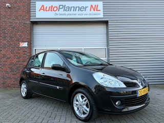 Renault Clio 1.6-16V Dynamique! 5-Deurs! Airco! Cruise!