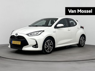 Toyota Yaris 1.5 Hybrid Dynamic | airco automatisch | Apple Carplay/Android | Autonomous Emergency Braking | bots herkenning en activatie | cruise control adaptief | LED koplampen | lichtmetalen velgen 16" |