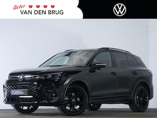 Volkswagen Tiguan R-Line 1.5 272 PK eHybrid | LED Matrix IQ | Panoramadak | 360 Camera | Trekhaak | Head-Up | Stoel & Stuurwielverwarming |