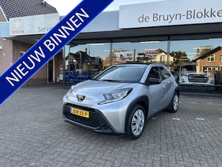 Toyota Aygo 1.0 VVT-i Automaat Play / climate control / cruise control / Toyota 10 jaar garantie programma / Toyota Pechhulppas / rijklaarprijs