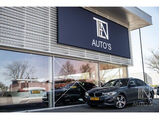 BMW 330e M Sport Plus | Driving Assistant | HUD | Laser | Leder | Schuifdak | 19" | 360-camera