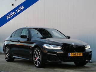 BMW 520e Business Edition Plus 204 Pk Automaat Navi / Leer / Schuidak / Camera / Apple Carplay / M-pakket