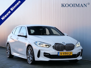 BMW 118i High Executive 136 Pk Automaat Navi / Apple Carplay / DAB / PDC / M-pakket / Trekhaak