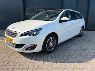 Peugeot 308 SW 1.2 PureTech Blue Lease Premium, Pano, Navi, Cruise, Clima, PDC, Trekhaak