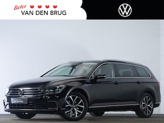 Volkswagen Passat Variant GTE Highline 1.4 TSI 218 PK PHEV | LED Matrix IQ | Achteruitrijcamera | Keyless | Stoel & Stuurwielverwarming |