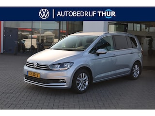 Volkswagen Touran 1.8 TSI Highline 132KW/180PK DSG, nieuw door ons geleverd en onderhouden, Automatische airco, lichtmetalen velgen, parkeersensoren voor en achter, adaptive cruisecontrol, Bearlock antidiefstal slot, alarm.