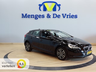 Volvo V40 2.0 D2 Nordic+ Airco | Trekhaak | Stoel Verwarming | Cruise Control | Navi | Parkeer Sensoren | Isofix | NAP