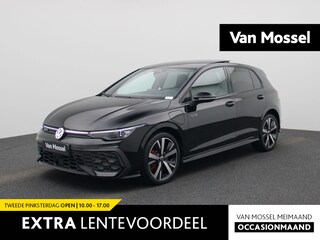 Volkswagen Golf 1.5 eHybrid GTE 272 PK | DEMO | VOLLEDIG LEDER | PANORAMADAK | HEAD UP DISPLAY | MEMORY STOELEN | STOELVERWARMING EN KOELING | LED STRIP | TREKHAAK |