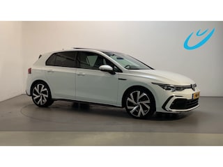 Volkswagen Golf 1.5 eTSI 150pk DSG R-Line Panoramadak Alcantara Sfeerverlichting DAB+